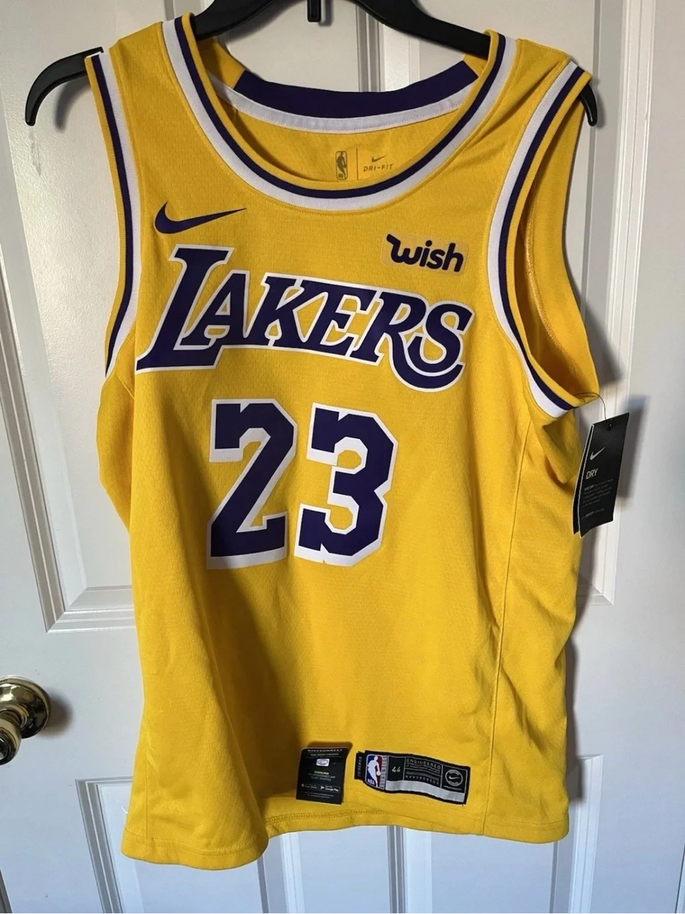 6 Lot Lebron James Los Angeles Lakers Swingman Jersey Bundle Size MEDIUM (44)
